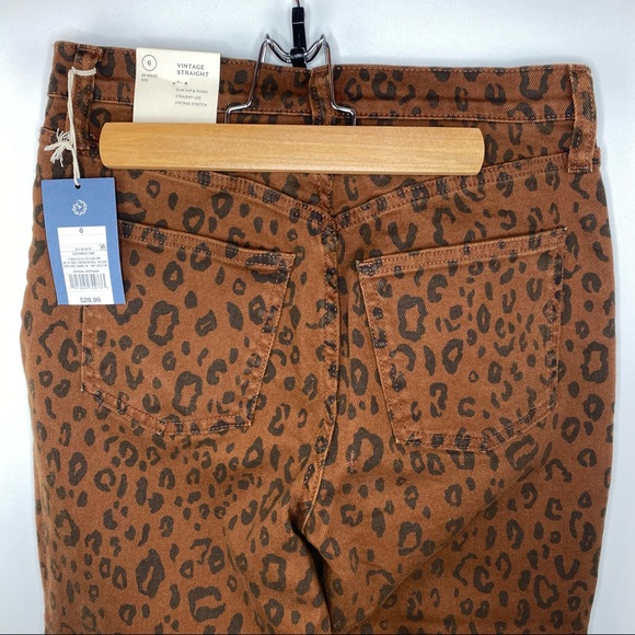NWT UNIVERSAL THREAD Super High Rise Vintage Straight Leopard Jeans - Picture 4 of 16
